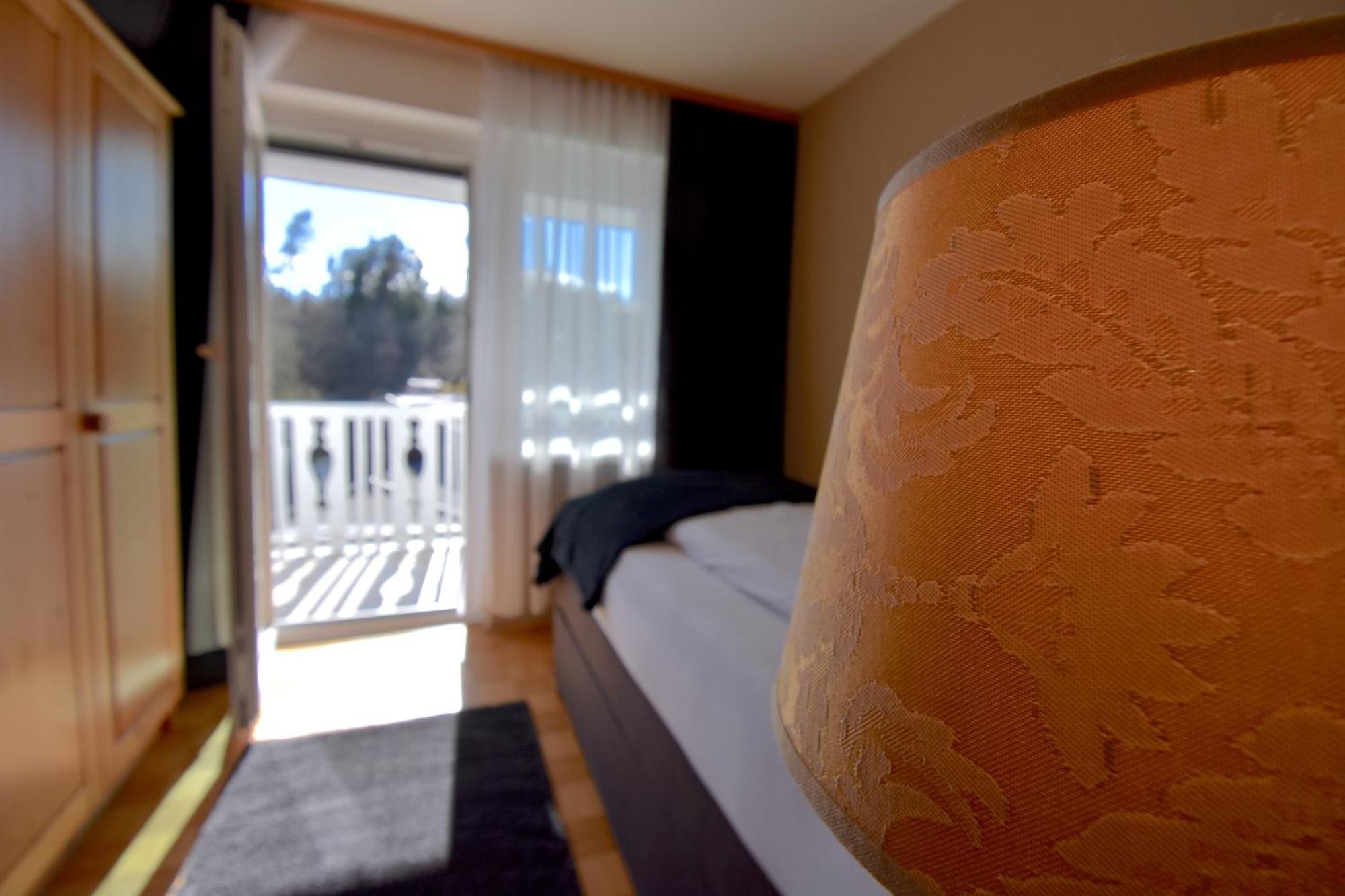 Amoria Secret Escape Woerthersee - Adults Only Wellness & Self Check-In Krumpendorf Room photo